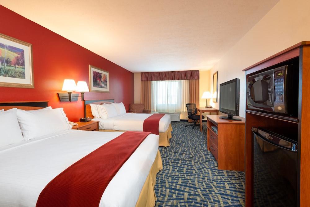 Holiday Inn Express & Suites Alamosa By Ihg Exterior photo