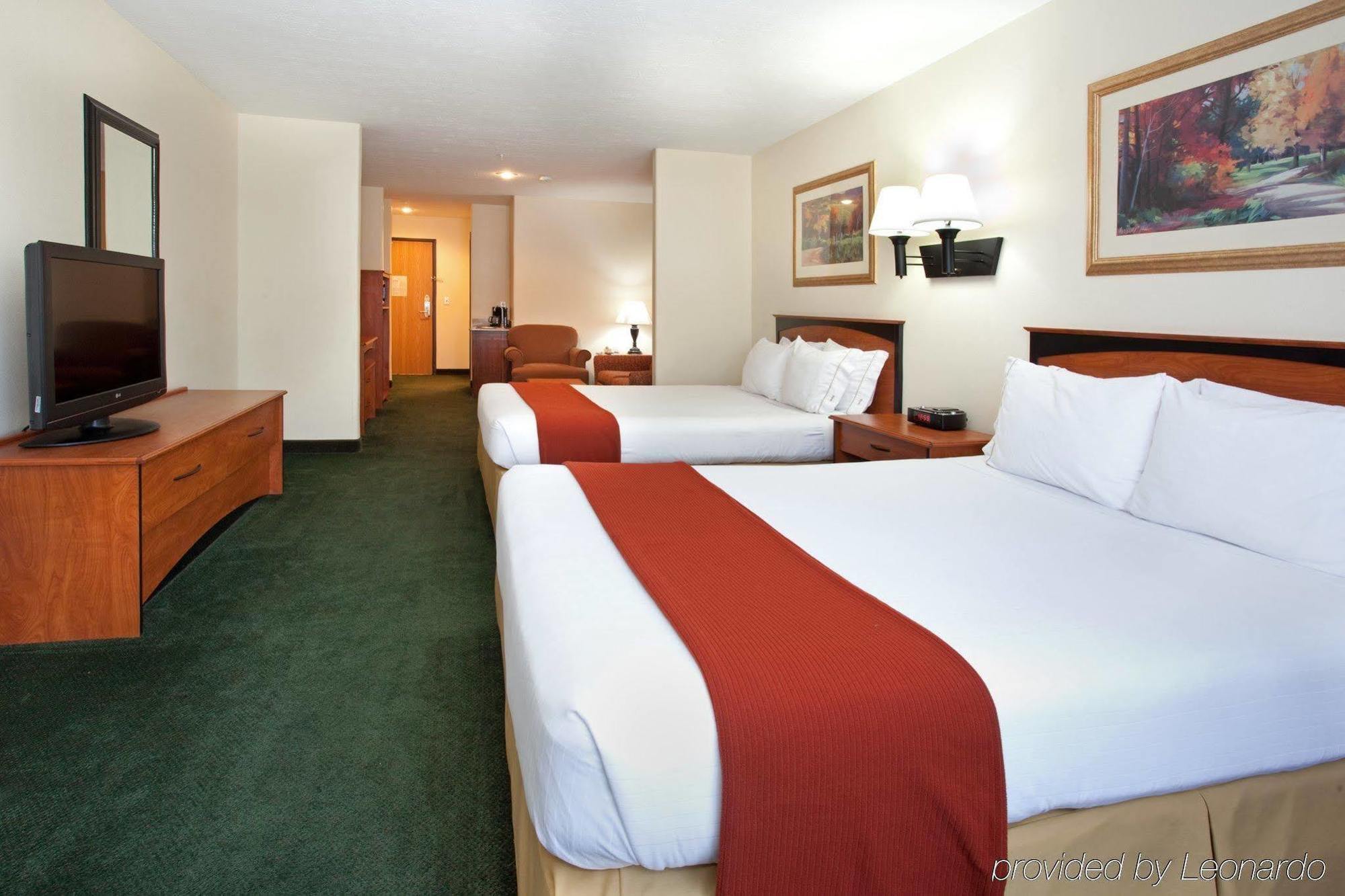 Holiday Inn Express & Suites Alamosa By Ihg Room photo