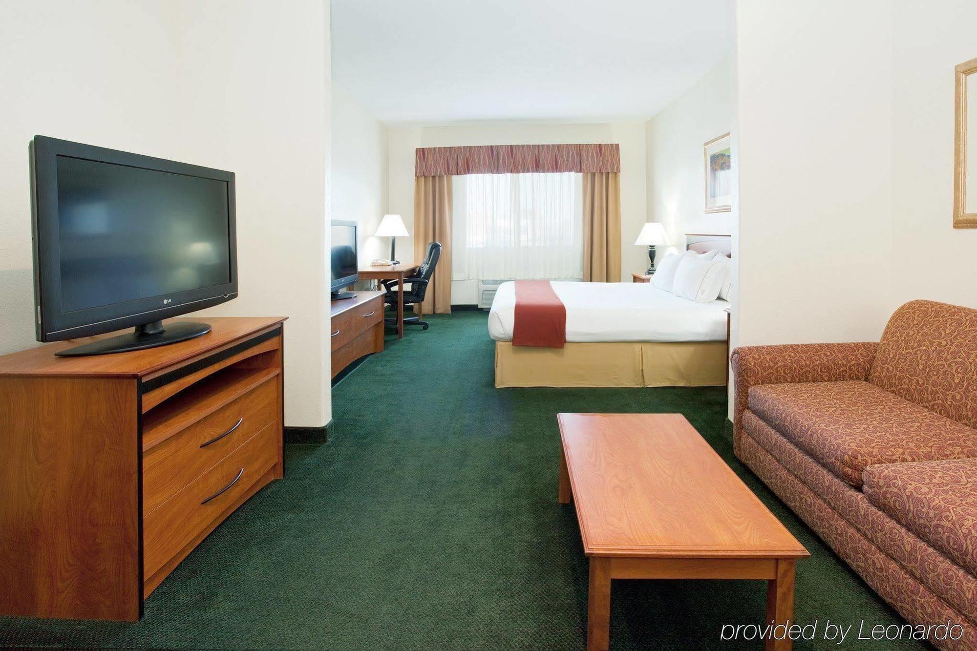 Holiday Inn Express & Suites Alamosa By Ihg Room photo