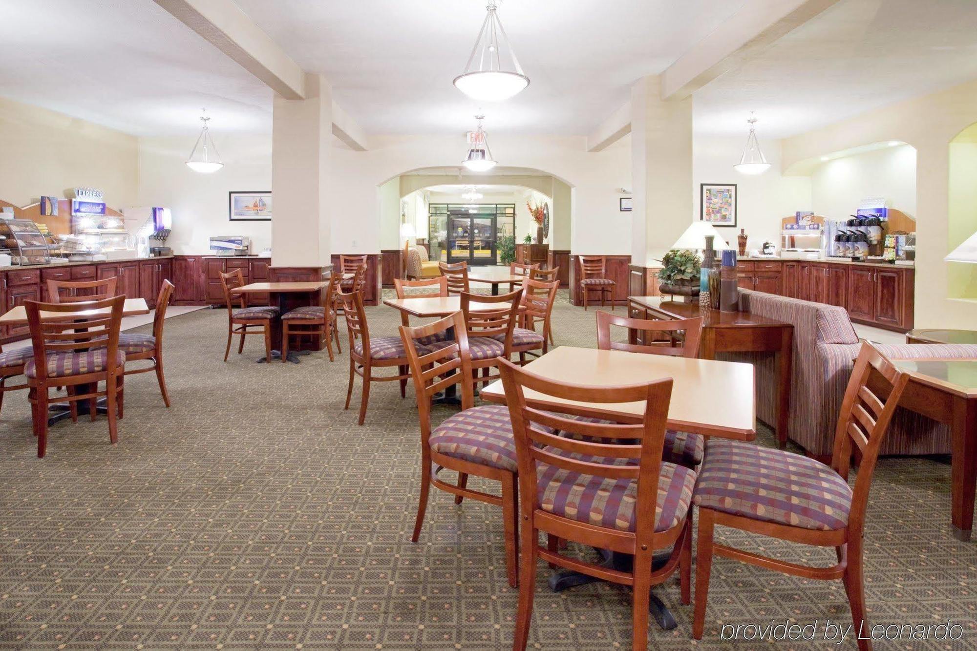 Holiday Inn Express & Suites Alamosa By Ihg Exterior photo