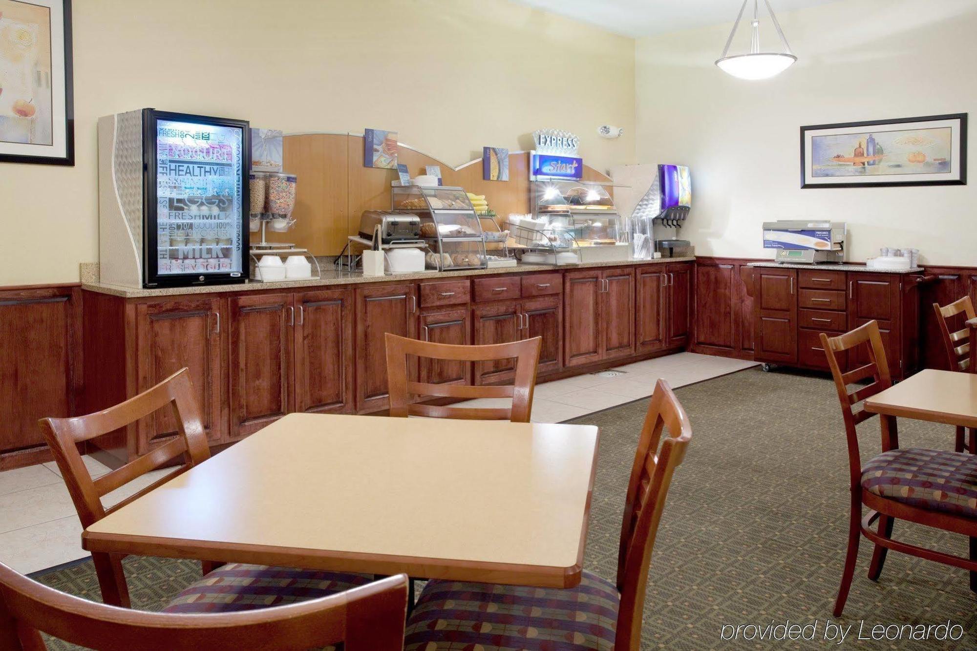 Holiday Inn Express & Suites Alamosa By Ihg Restaurant photo