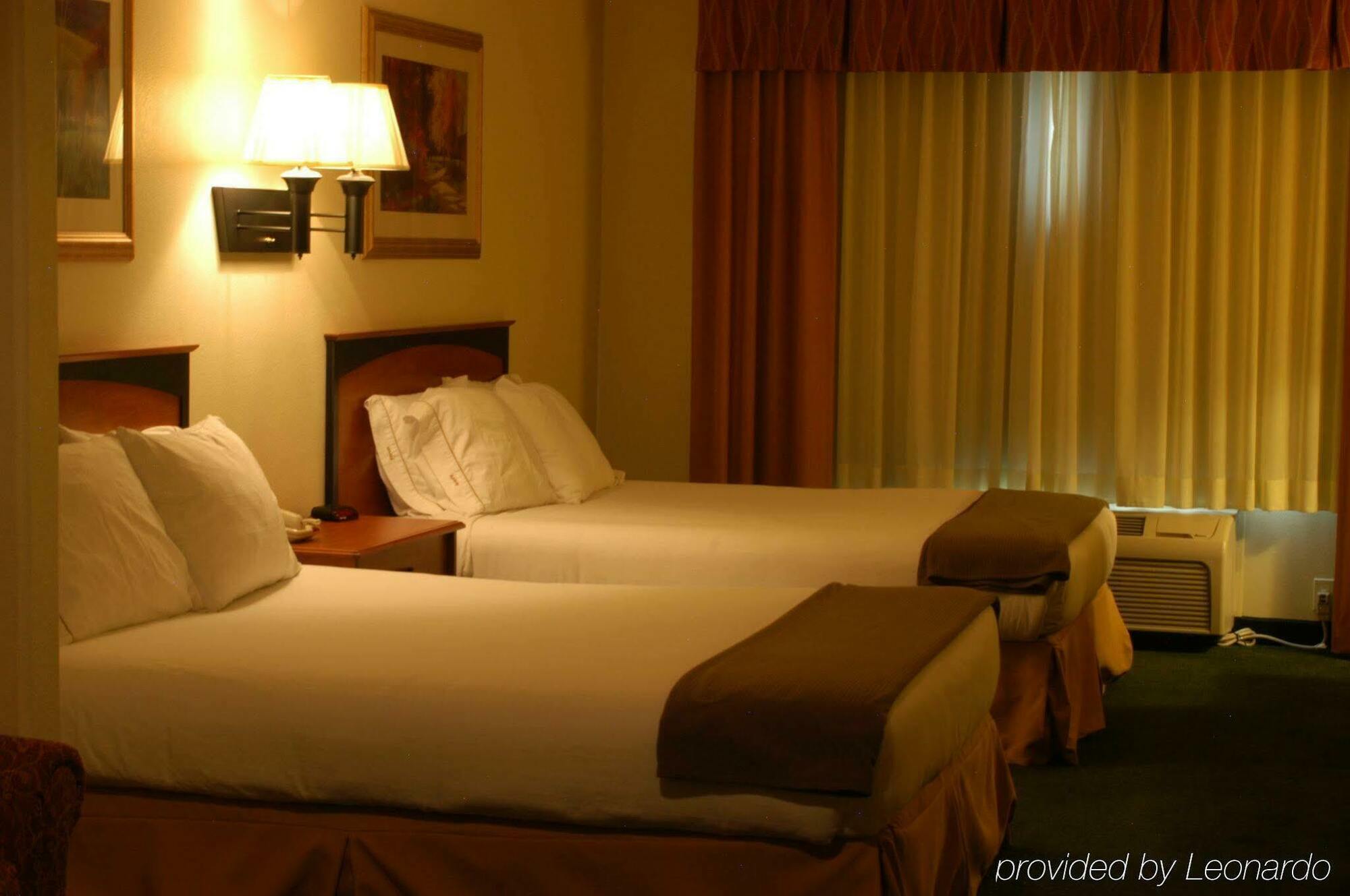Holiday Inn Express & Suites Alamosa By Ihg Room photo