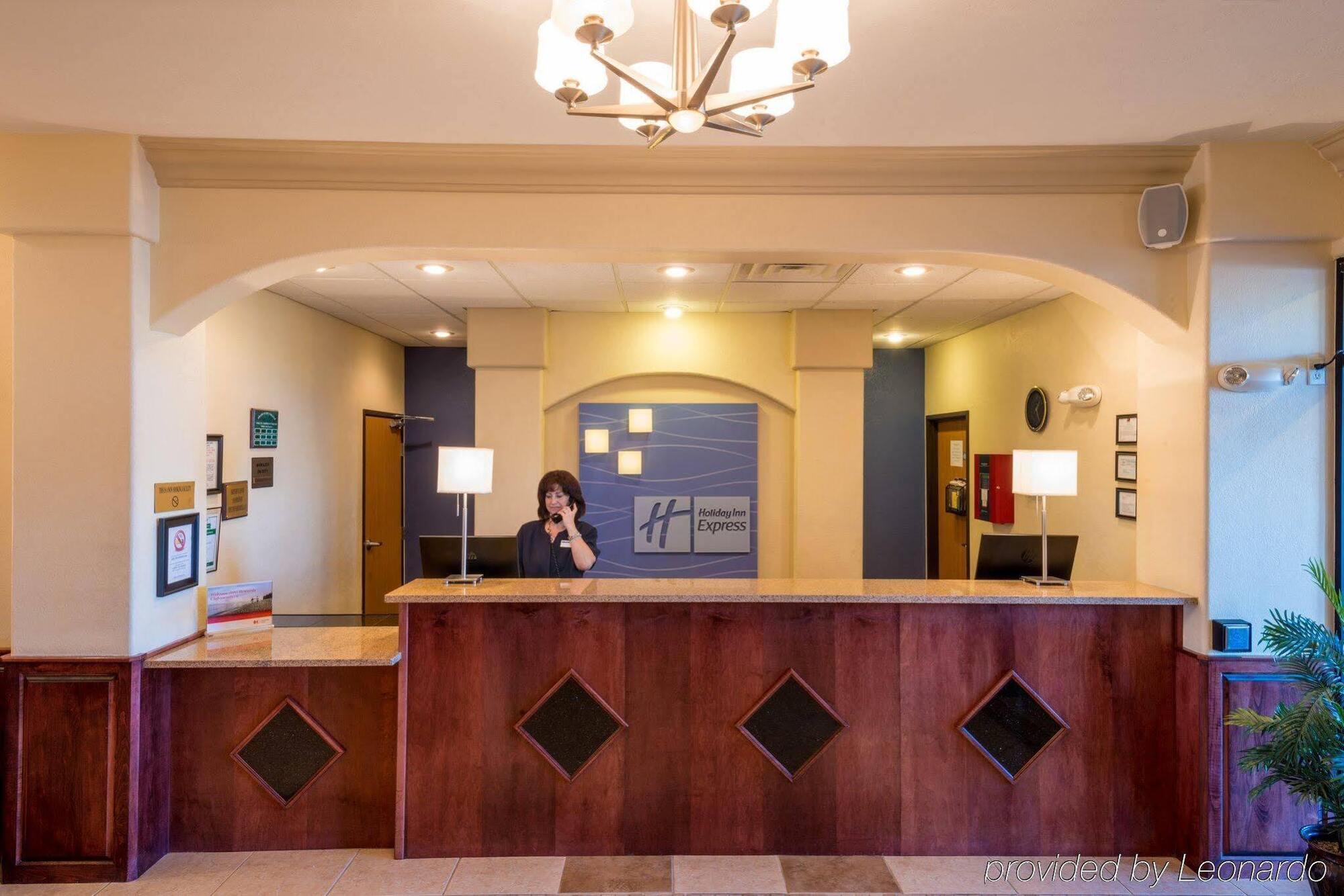 Holiday Inn Express & Suites Alamosa By Ihg Exterior photo