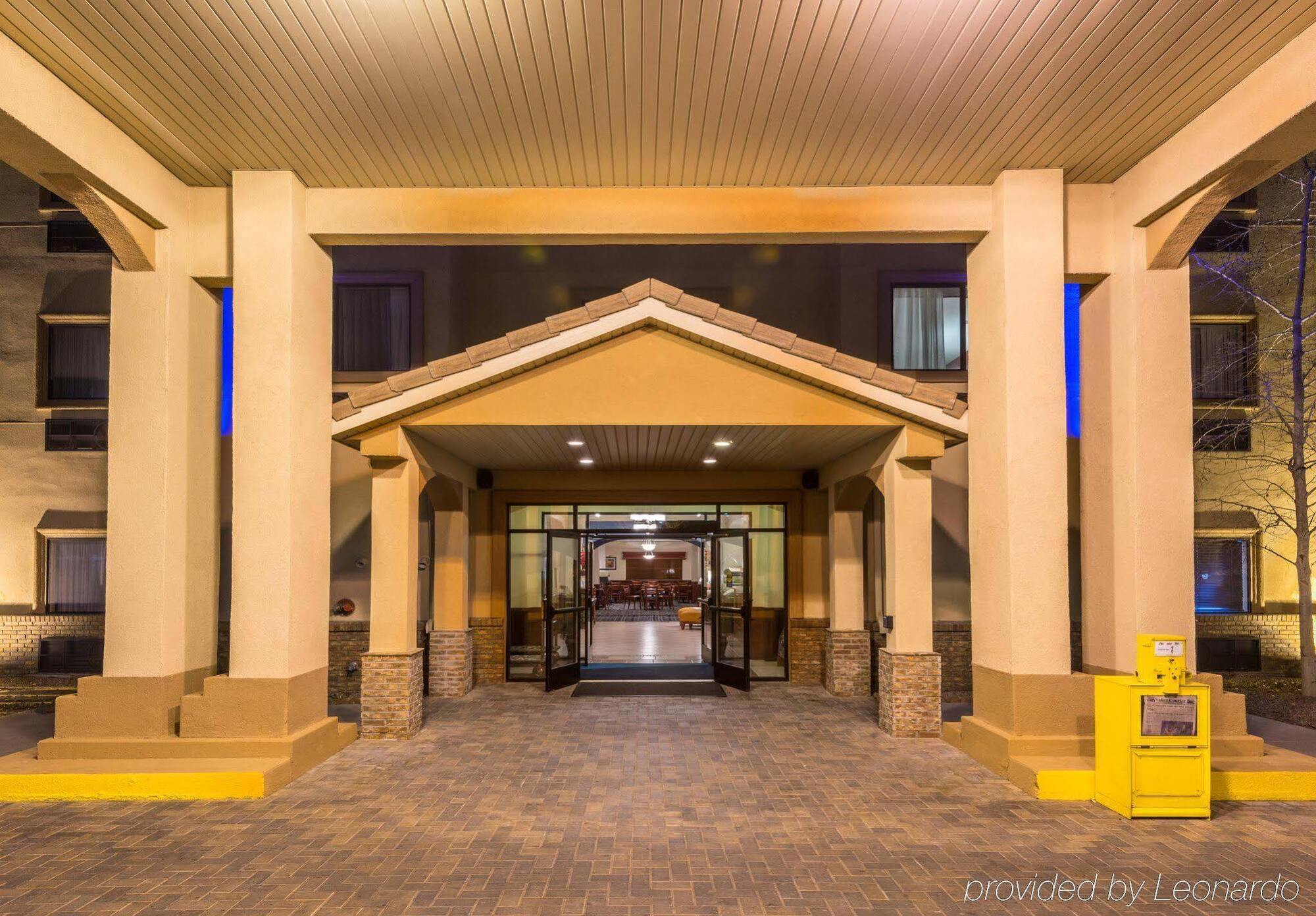 Holiday Inn Express & Suites Alamosa By Ihg Exterior photo
